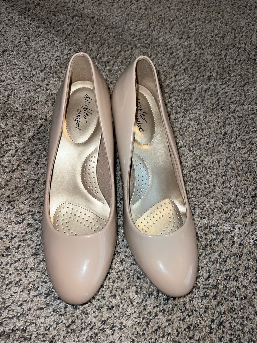 Dexflex Nude Patent Comfort Pumps - Size 10
Only worn once!